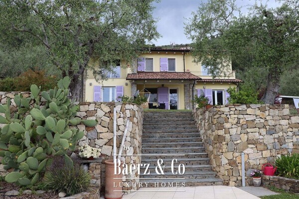 photo 2 Country house for sale 480 m²