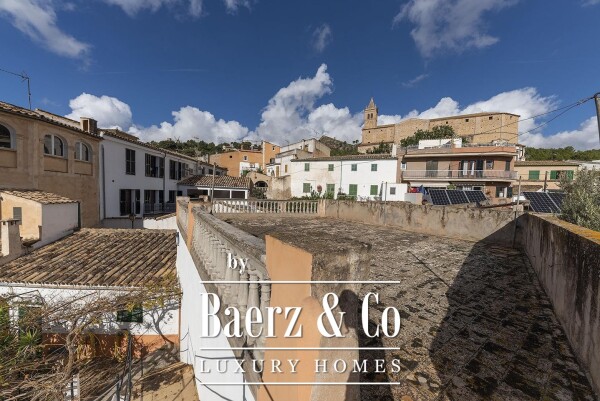 photo 20 Impressive historic house with large plot in Andratx