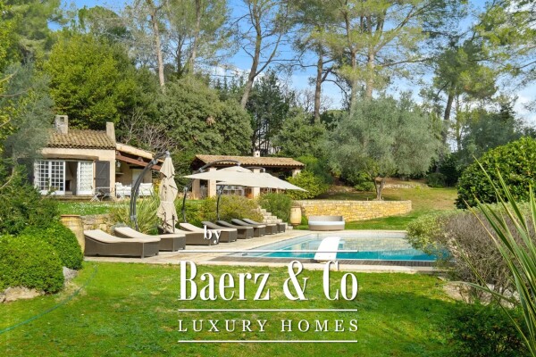 photo 5 Stunning bastide with swimming pool and tennis court