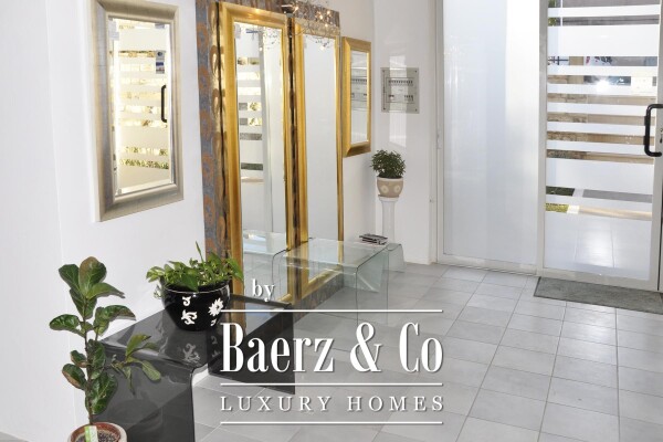 photo 1 Istra, Buje, residental and business house 750m2 in the center of the town