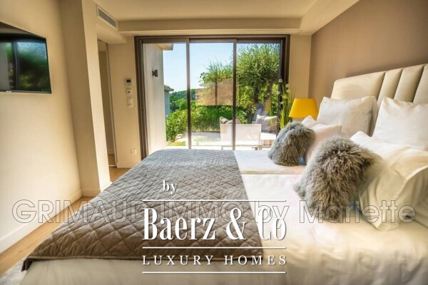 photo 11 Grimaud, France