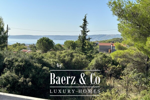 photo 12 Kaštel Novi, modern villa under construction with pool and sea view.