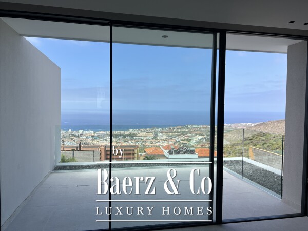 photo 21 Exclusive Contemporary Villa with Breathtaking Views