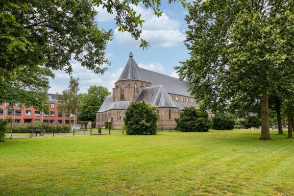 photo 35 Dr. P.J.H. Cuypersplein 45