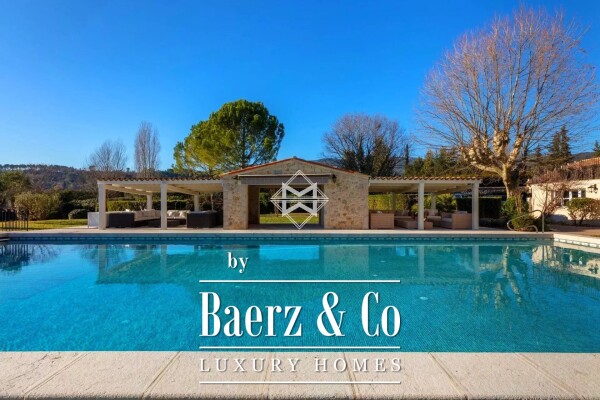 photo 4 Charming property set on a 10-hectare park