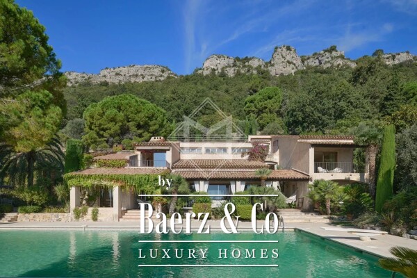 photo 3 Vence - Expansive Estate with Panoramic Sea Views