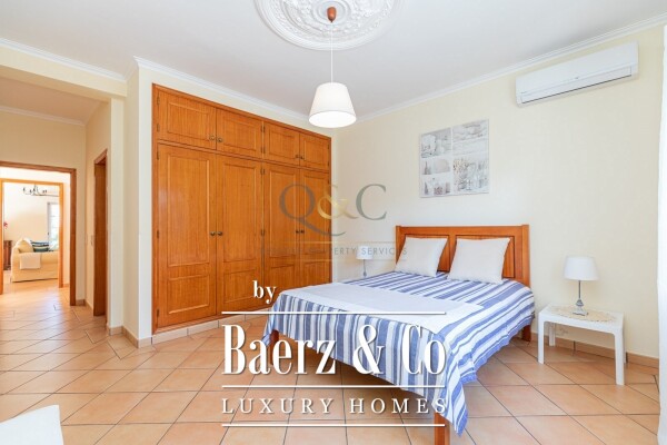 photo 11 Beautiful luxury home in Almancil, Almancil