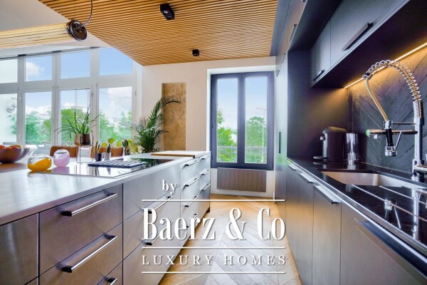 photo 5 Top Floor Duplex with Stunning Views of Île Seguin