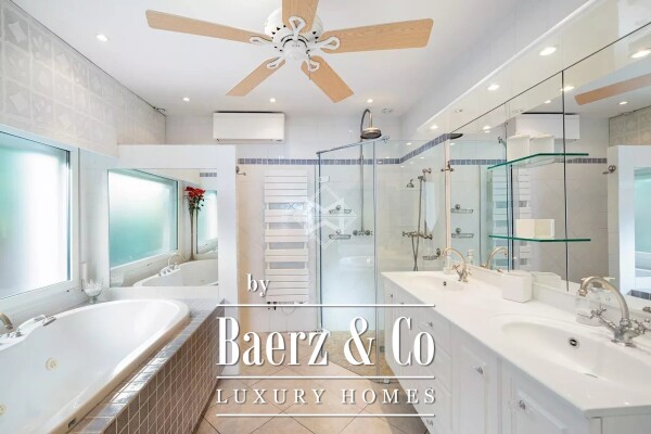 photo 14 Elegant Mediterranean Villa with Dominant Sea View in Le Trayas