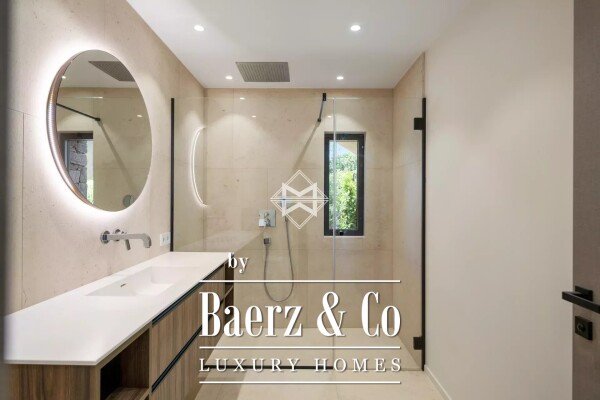 photo 12 Saint-Tropez, new property between the village and the beaches