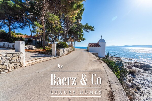 photo 18 Brač, Sumartin, house in the first row to the sea, with an area of 95m2, on a plot of land of 13...