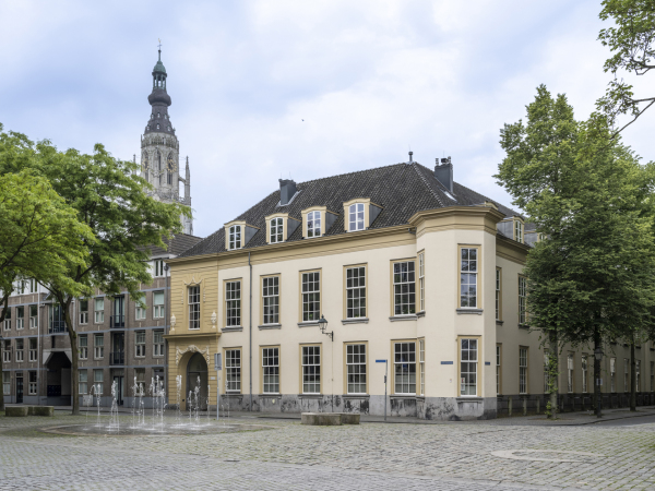 Video Kasteelplein 63