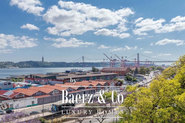 photo 2 Beautiful luxury home in Estrela, Avenida 24 de Julho (Santos-o-Velho)