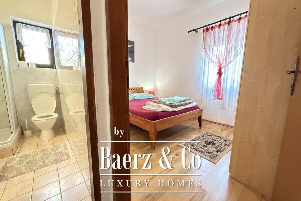 photo 14 Pula, Veli Vrh - spacious house with five residential units,22m2 swimming pool,garage-quiet location