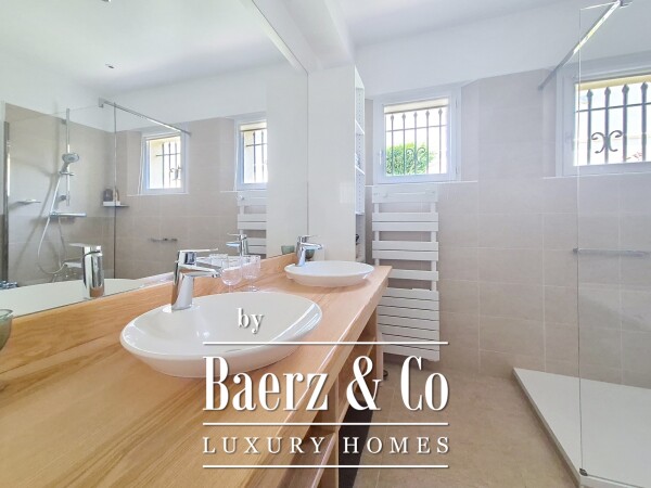 photo 9 CHARMING PROPERTY IN A GREEN SETTING