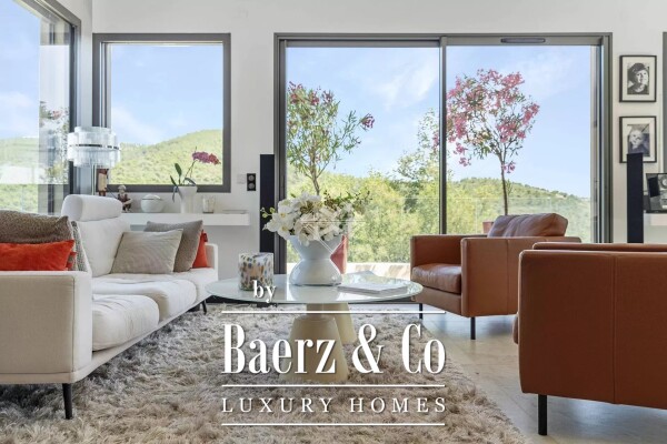 photo 7 Contemporary Villa Between Sea. Golf & Hills