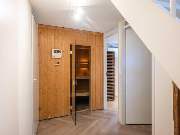 photo 16 Burgemeester Peecklaan 8 001