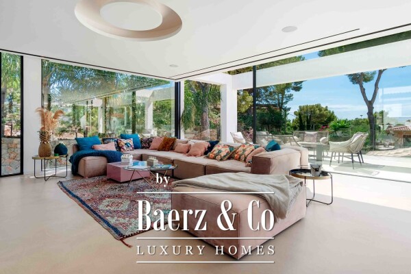 photo 10 Stunning Villa with garden & sea views in Old Bendinat