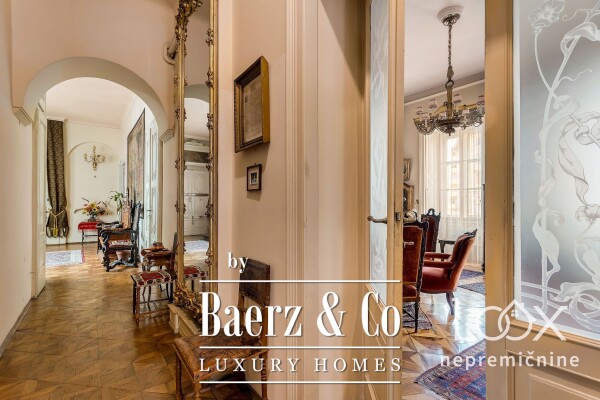 photo 28 Trieste – Prestigious Historic Apartment in the City Center