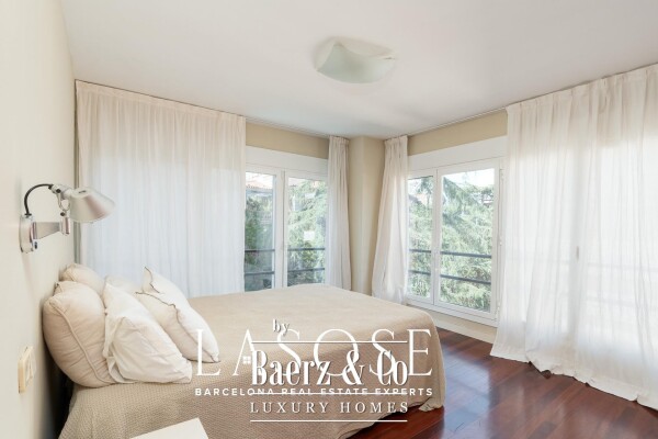 photo 4 Barcelona, Les Tres Torres