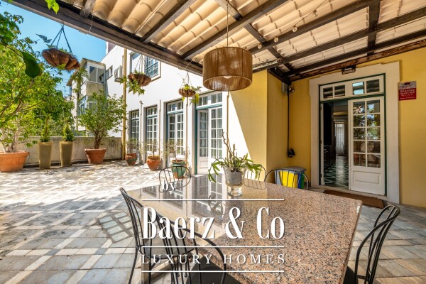 photo 13 5 bedroom villa with swimming pool in the historic area of Parede