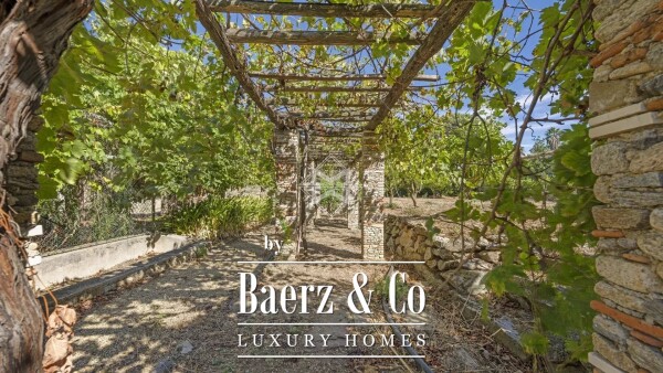 photo 5 Saint-Tropez - Property to renovate