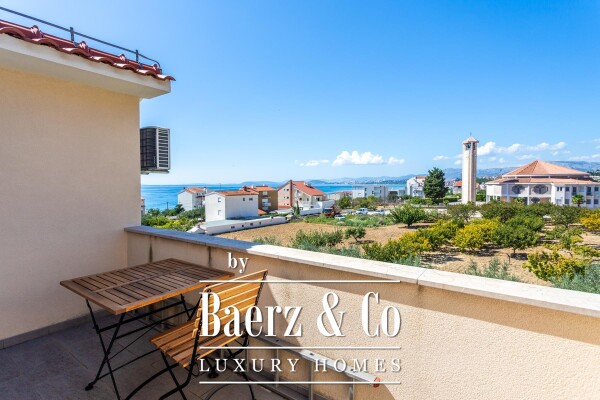 photo 8 Podstrana, house with three units and garage - near the sea