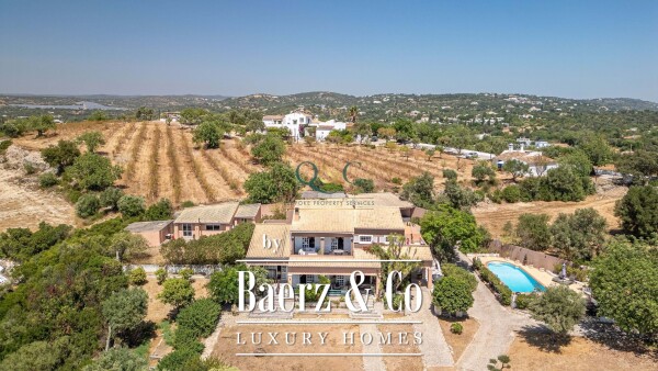 photo 1 Beautiful luxury home in Santa Bárbara de Nexe, Santa Bárbara de Nexe