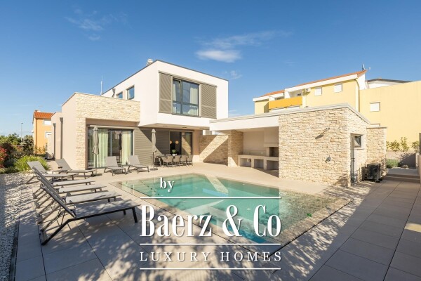 photo 2 Istria, Umag, spacious modern house with stone details and heated pool