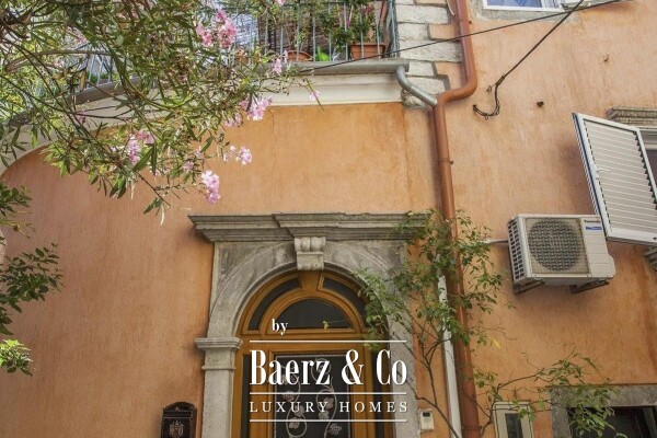 photo 1 Cres, house with a restaurant, apartments and private parking - 200 m from the sea