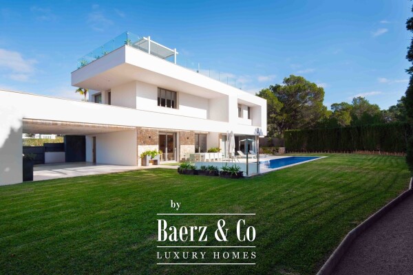 photo 8 Modern, bright villa 5 bedrooms St.Ponsa Mallorca