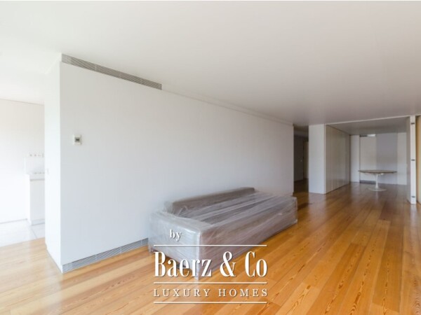 photo 10 One Bedroom apartments plus 1 on Av. July 24 in a building with signature of Arq. Aires Mateus