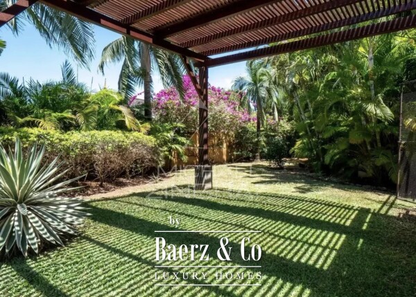 photo 15 Prestigious Villa on the West Coast