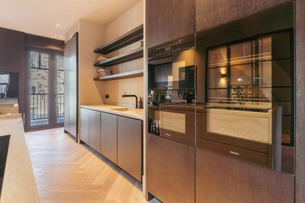 photo 12 Johannes Verhulststraat 130 2