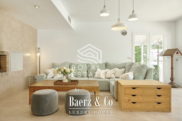 photo 8 Beautiful luxury home in Santa Eul\u00e0ria des Riu