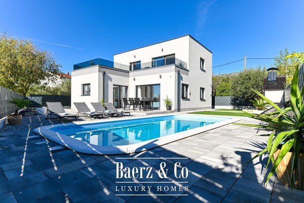 photo 1 Kaštela, newly built house with swimming pool and sea view