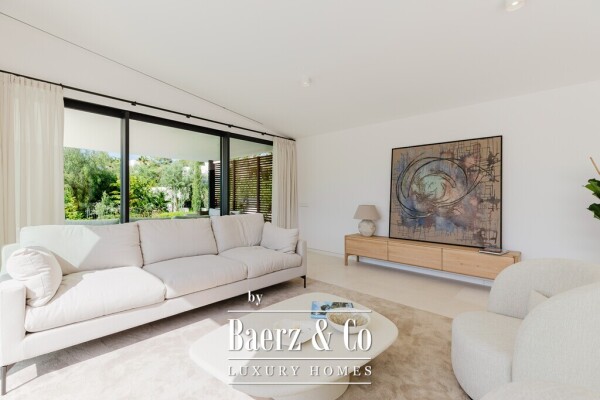 photo 11 Amazing 6-bedroom contemporary luxury Villa with 2 Pools