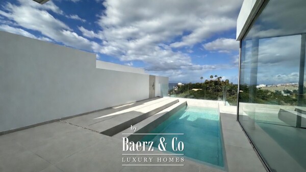 photo 1 New built villa with ocean views