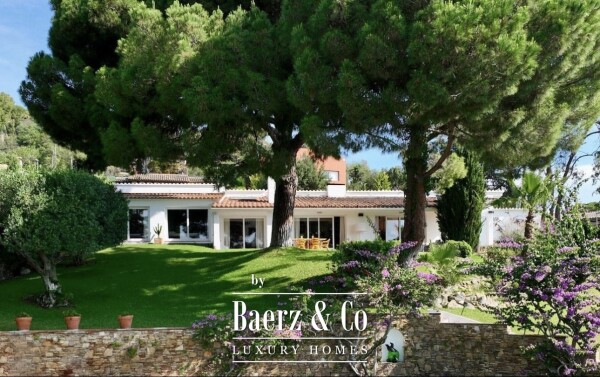 photo 3 Elegant Mediterranean estate with sea views and proven investment appeal — Calonge, Costa Brava
