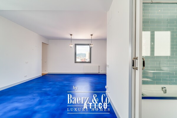 photo 22 Penthouse for sale in Ciutat Vella