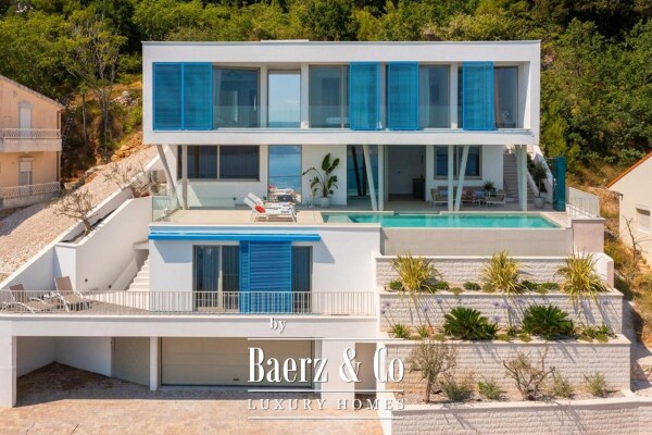 photo 2 Omiš, modern villa with swimming pool and panoramic sea view