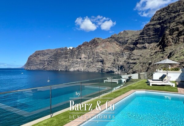 photo 5 Magnificent luxury villa on the seafront