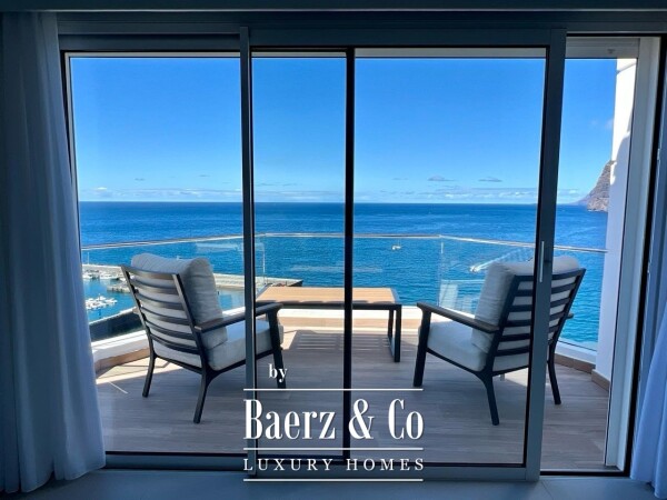 photo 4 Magnificent luxury villa on the seafront