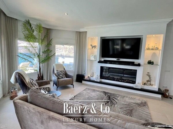 photo 8 Magnificent luxury villa on the seafront