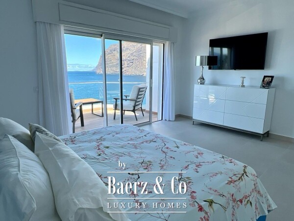 photo 28 Magnificent luxury villa on the seafront