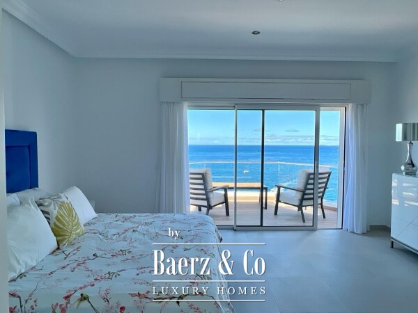 photo 29 Magnificent luxury villa on the seafront