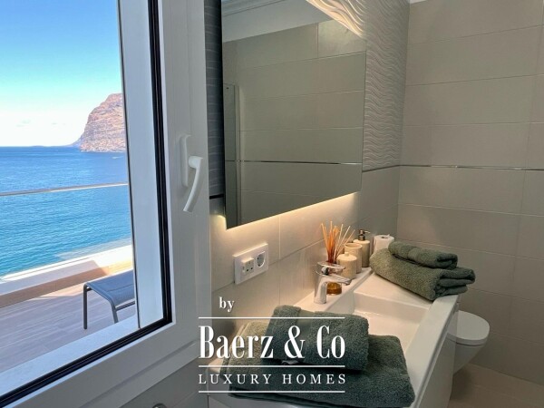 photo 30 Magnificent luxury villa on the seafront