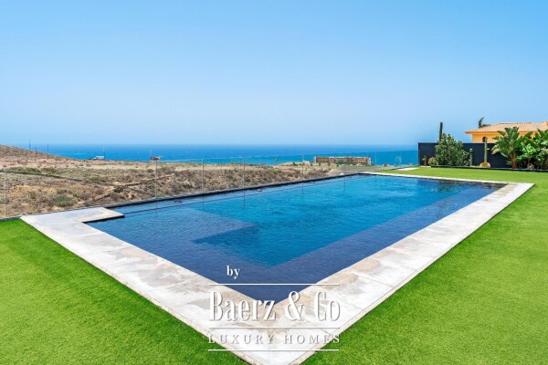 photo 27 Exceptional luxury villa in Adeje