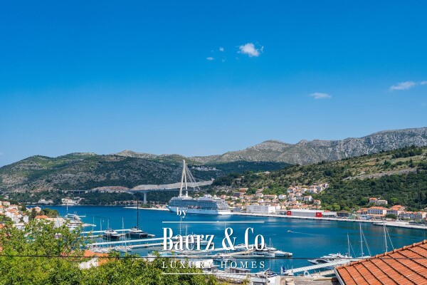 photo 1 Dubrovnik, villa with a pool and panoramic view