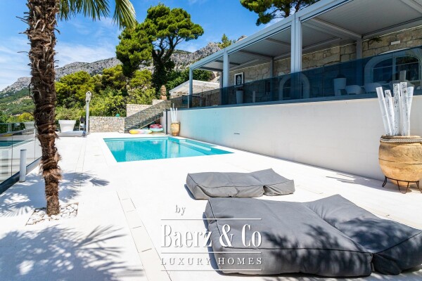 photo 5 Brela, unique stone villa with a panoramic view and a swimming pool